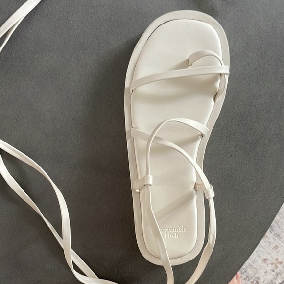 Abercrombie and fitch tie up platform sandals - Picture 4 of 7